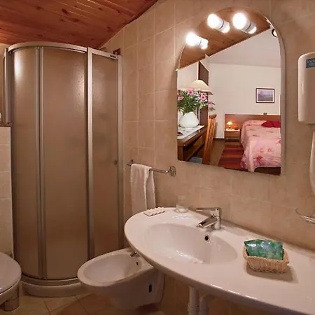 Отель Miramonti Арта-Терме